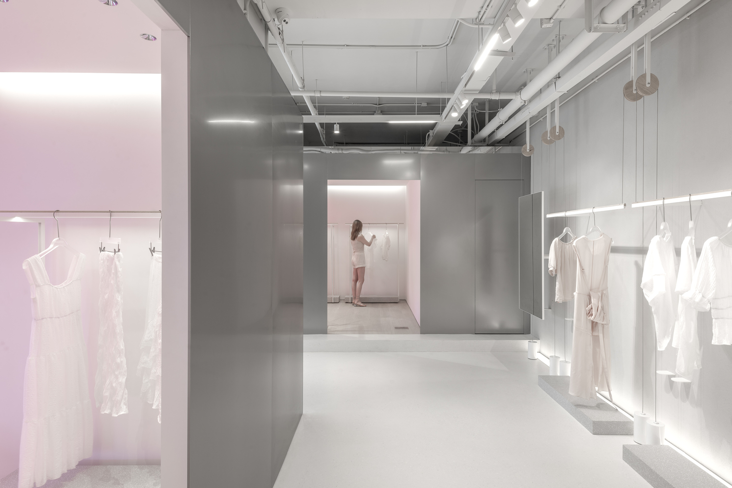 Dressing Room Lighting: Finding the Perfect Fit