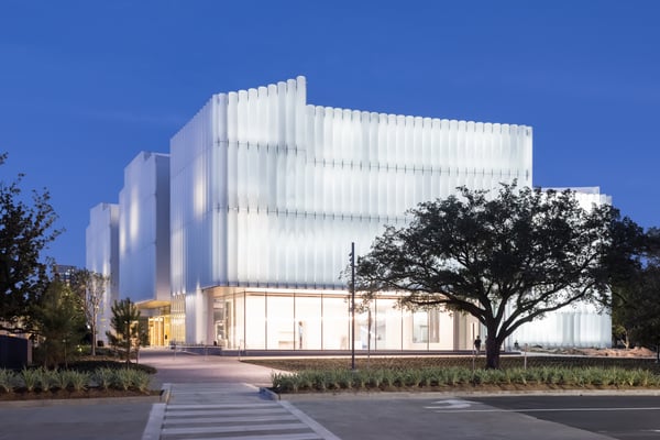 The Art of Facade Lighting: Commercial and Public Spaces