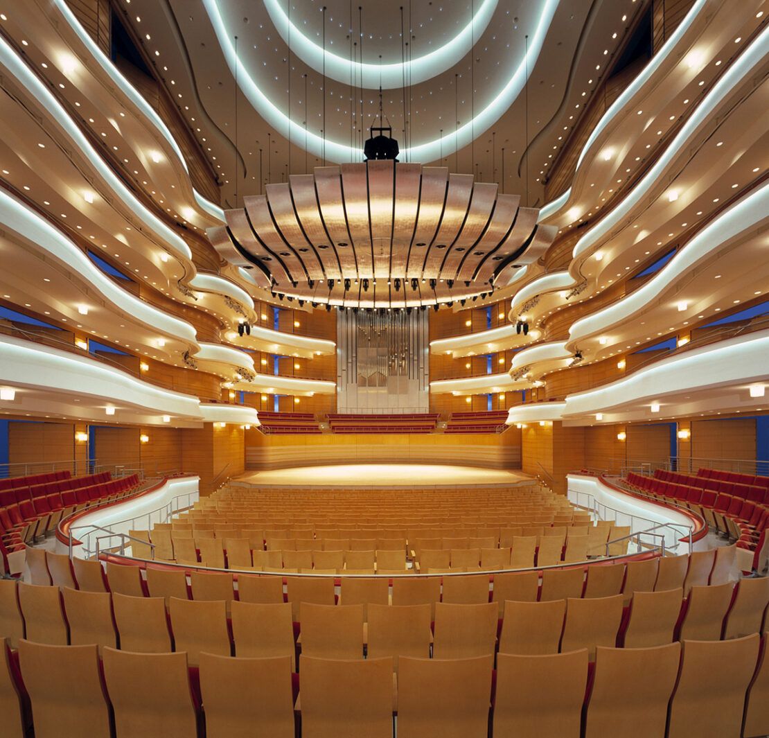 Interior view of the Segerstrom Concert Hall. The lighting was designed by Francesca Bettridge.