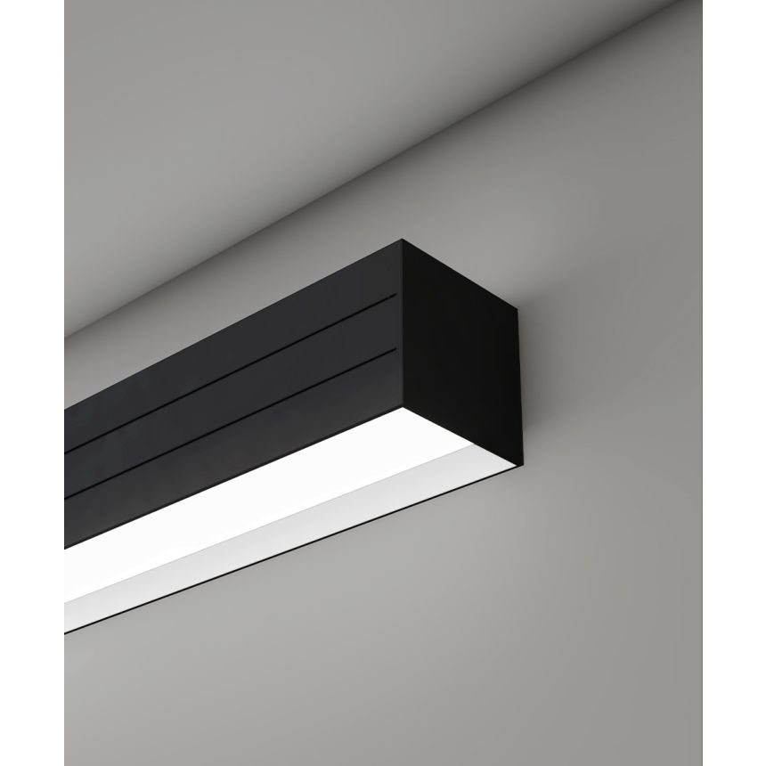 Alcon 12100-33-W-R, wall linear light shown in black  finish and with a regressed lens.